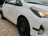 Gebraucht Toyota Yaris 99 PS (72 kW) 2017 Weiß Kleinwagen