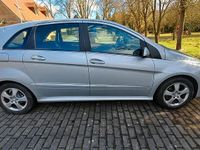 Gebraucht Mercedes B200 125 PS (91 kW) 2009 Silber Van / Kleinbus