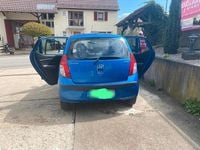 Second-hand Hyundai i10 73 CP (53 kW) 2009 Albastru Hatchback