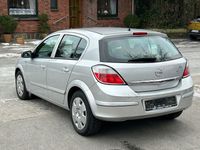 Gebraucht Opel Astra Edition 105 PS (77 kW) 2006 Silber Limousine