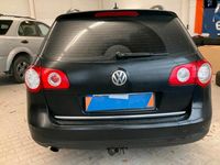 Gebraucht VW Passat 116 PS (85 kW) 2006 Schwarz Kombi
