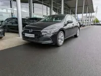 Gebraucht VW Golf VIII 150 PS (110 kW) 2023 Deep black pearlescent Kleinwagen
