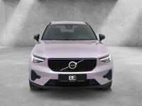 Neu Volvo XC40 Plus 163 PS (119 kW) 2025 Silber SUV