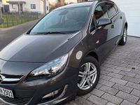 Gebraucht Opel Astra Exklusiv 140 PS (102 kW) 2015 Grau Limousine