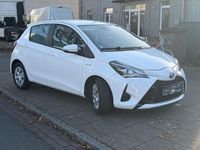 Gebraucht Toyota Yaris Hybrid Comfort 75 PS (55 kW) 2019 Weiß Kleinwagen