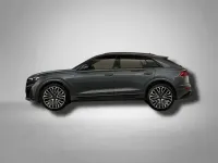 Gebraucht Audi Q8 S-Line 286 PS (210 kW) 2026 Daytonagrau perleffekt SUV