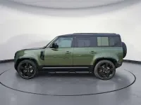 Neu Land Rover Defender SE Dynamic 250 PS (183 kW) 2026 Grün SUV