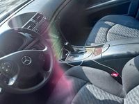 Usado Mercedes E240 2003 Cinzento Sedan