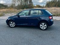 Gebraucht Skoda Fabia 60 PS (44 kW) 2016 Blau Kleinwagen