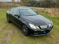 Gebraucht Mercedes E200 184 PS (135 kW) 2010 Schwarz Coupé