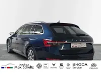 Gebraucht Skoda Superb Premium Edition 200 PS (147 kW) 2023 Blau Kombi
