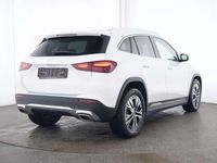 Gebraucht Mercedes GLA180 Progressive 136 PS (100 kW) 2024 Unilack polarweiß SUV