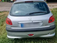 Gebraucht Peugeot 206 70 PS (51 kW) 2004 Silber Kleinwagen