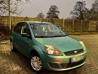 Gebraucht Ford Fiesta 69 PS (50 kW) 2007 Grün Kleinwagen