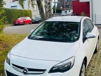 Gebraucht Opel Astra 101 PS (74 kW) 2013 Weiß Kombi