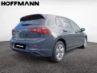 Gebraucht VW Golf VIII Life 150 PS (110 kW) 2025 Dolphin gray metallic Limousine