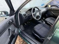 Gebraucht VW Golf IV Trendline 75 PS (55 kW) 2001 Forestgrün Limousine