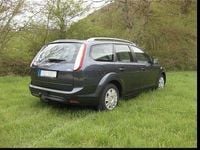 Usata Ford Focus 109 CV (80 kW) 2010 Argento Berlina