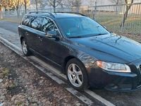 Gebraucht Volvo V70 136 PS (100 kW) 2012 Schwarz Kombi