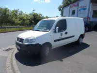 Gebraucht Fiat Doblò 75 PS (55 kW) 2009 Weiß Van / Kleinbus
