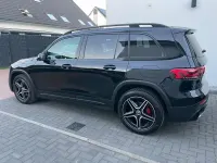 Gebraucht Mercedes GLB200 AMG line 163 PS (119 kW) 2021 Schwarz SUV