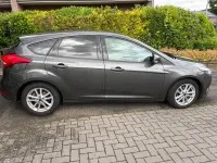 Gebraucht Ford Focus Business Edition 125 PS (91 kW) 2015 Grau Limousine