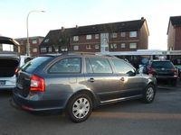 Gebraucht Skoda Octavia Ambiente 105 PS (77 kW) 2010 Grau Kombi
