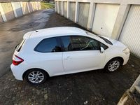 Gebraucht Toyota Auris 99 PS (72 kW) 2012 Weiß Kleinwagen