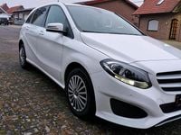 Gebraucht Mercedes B220 170 PS (125 kW) 2019 Weiß Van / Kleinbus