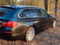 Gebraucht BMW 530 Sport Line 245 PS (180 kW) 2010 Schwarz Kombi
