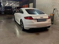 Gebraucht Audi TTS Ambiente 310 PS (228 kW) 2015 Weiß Coupé