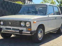 Second-hand Lada 2106 75 CP (55 kW) 1986 Alb Berlinǎ