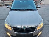Gebraucht Skoda Roomster 82 PS (60 kW) 2012 Gold Van / Kleinbus