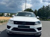 Gebraucht VW Touareg 262 PS (192 kW) 2016 Weiß SUV