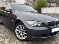 Gebraucht BMW 325 218 PS (160 kW) 2005 Grau Kombi