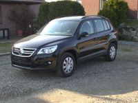 Gebraucht VW Tiguan 140 PS (102 kW) 2010 Schwarz metallic SUV