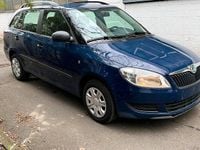 Gebraucht Skoda Fabia 70 PS (51 kW) 2012 Blau Kombi