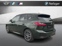 Gebraucht BMW 220 Active Tourer M Sport 156 PS (114 kW) 2022 Gruen Van / Kleinbus