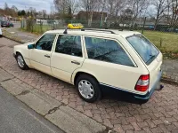 Gebraucht Mercedes E220 150 PS (110 kW) 1995 Grün Kombi