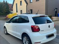 Gebraucht VW Polo LOUNGE 90 PS (66 kW) 2015 Weiß Kleinwagen