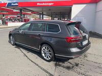 Gebraucht VW Passat Highline 220 PS (161 kW) 2017 Grau Kombi