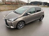Gebraucht Toyota Yaris Hybrid Team 101 PS (74 kW) 2018 Braun Kleinwagen