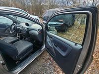 Gebraucht Toyota Yaris 65 PS (47 kW) 2005 Grau Kleinwagen