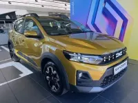 Neu Dacia Sandero Expression 122 PS (89 kW) 2026 Amber yellow Limousine