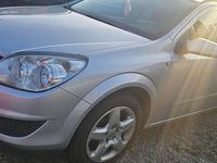 Gebraucht Opel Astra 110 PS (80 kW) 2008 Silber Kombi