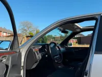 Usado Mercedes E200 136 CV (100 kW) 1997 Gris Berlina