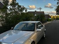 Gebraucht Mercedes C220 Elegance 150 PS (110 kW) 1993 Silber Limousine
