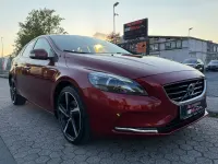 Gebraucht Volvo V40 You! 179 PS (131 kW) 2015 Rot Limousine