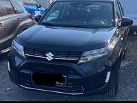 Gebraucht Suzuki Vitara 129 PS (94 kW) 2025 Schwarz Kleinwagen
