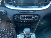 Gebraucht Kia Ceed 136 PS (100 kW) 2024 Weiß Kleinwagen